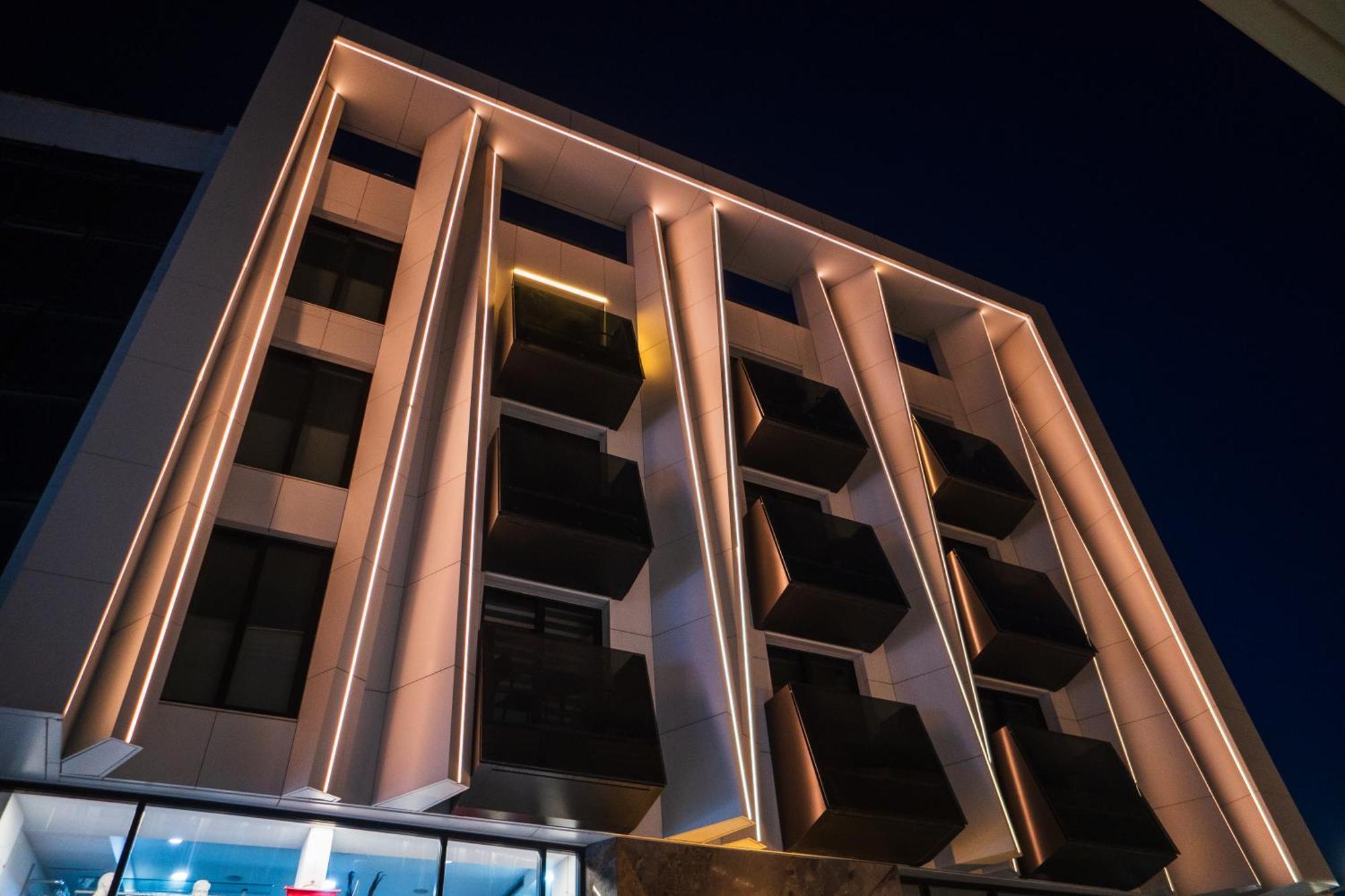 Raam Luxury Suites Larnaca Exterior photo
